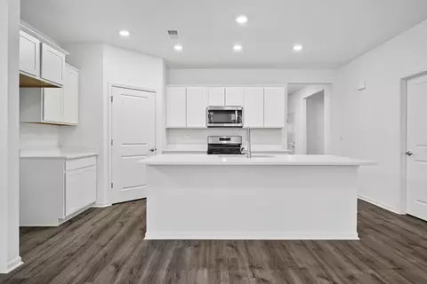 Kitchen - 25524 W Veranium Dr, Plainfield, IL 60544 photo 1 of 2