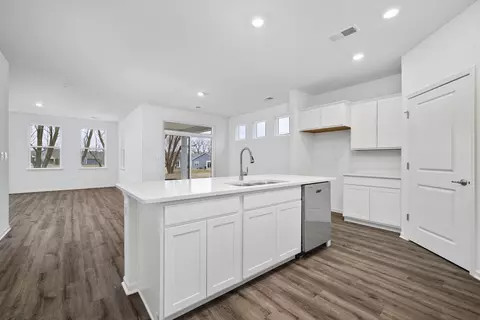 Kitchen - 25524 W Veranium Dr, Plainfield, IL 60544 photo 2 of 2