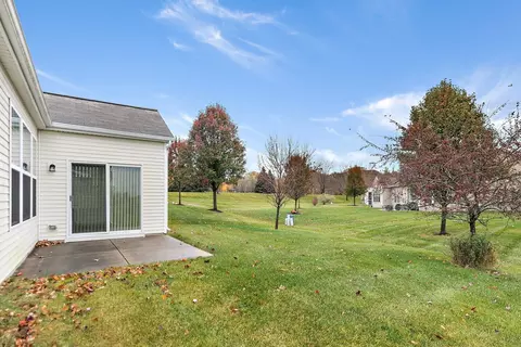 Exterior - 2733 Beacon Point Cir, Elgin, IL 60124 photo 4 of 4