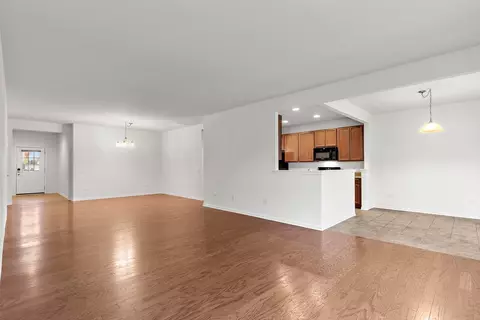 Living - 2733 Beacon Point Cir, Elgin, IL 60124 photo 5 of 6