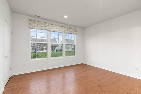 Other - 2733 Beacon Point Cir, Elgin, IL 60124 photo 5 of 8
