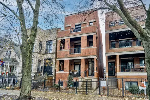 1031 W Newport Ave #2, Chicago, IL 60657