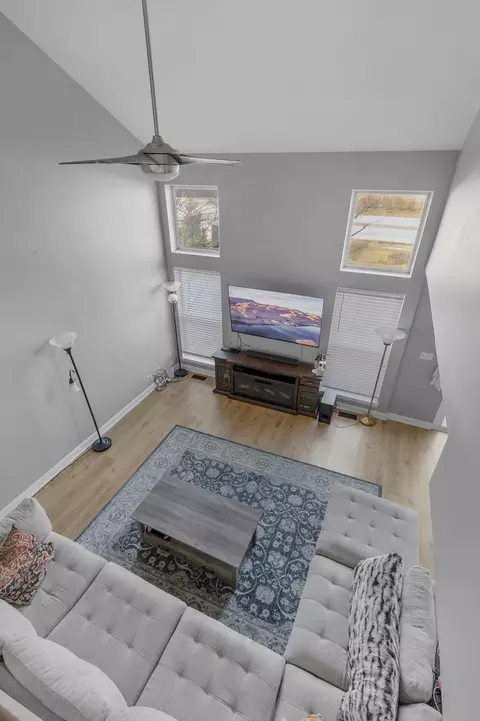 Living - 246 Millers Xing #246, Itasca, IL 60143 photo 1 of 1