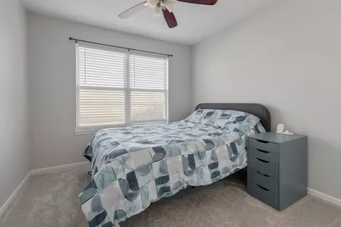 Bedroom - 246 Millers Xing #246, Itasca, IL 60143 photo 2 of 2