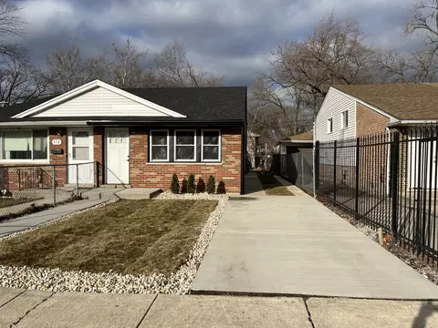434 E 133rd St, Chicago, IL 60827 photo 2