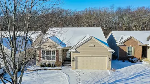 11833 Ludbury Rdg, Huntley, IL 60142