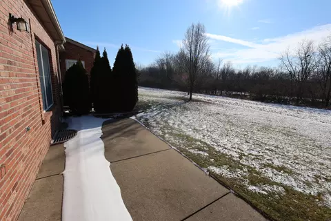 23 Arbor Ct, Bloomington, IL 61704 photo 24
