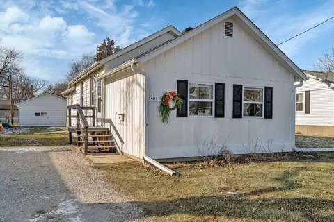 1703 Mulberry St, Ottawa, IL 61350