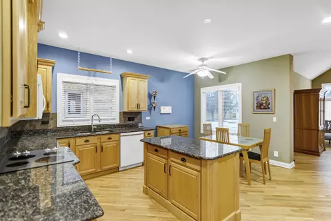 2299 Webster Ln, Des Plaines, IL 60018 photo 11