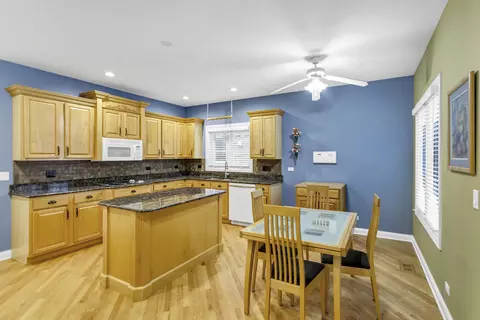 2299 Webster Ln, Des Plaines, IL 60018 photo 10