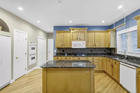 2299 Webster Ln, Des Plaines, IL 60018 photo 15