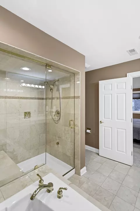 2299 Webster Ln, Des Plaines, IL 60018 photo 25