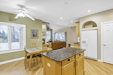 2299 Webster Ln, Des Plaines, IL 60018 photo 13