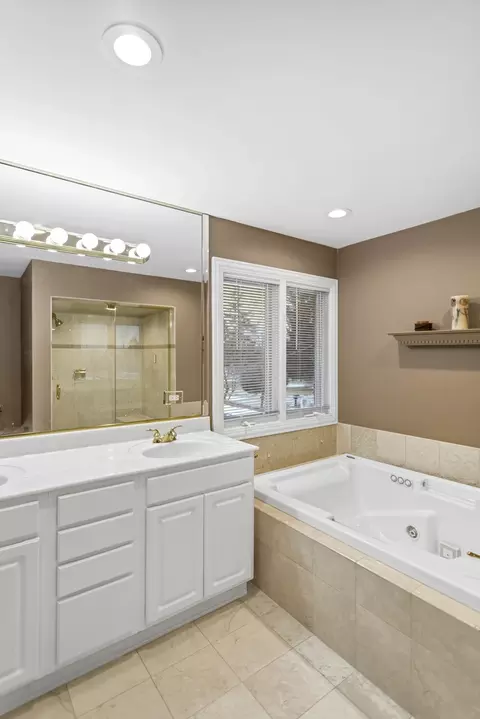 2299 Webster Ln, Des Plaines, IL 60018 photo 24