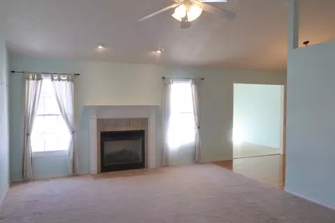 301 Fieldcrest Ct, Normal, IL 61761 photo 2