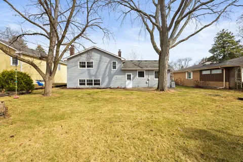 1210 Westhaven Dr, Wheaton, IL 60189 photo 24