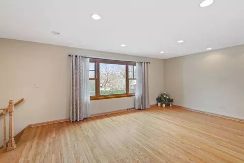 1210 Westhaven Dr, Wheaton, IL 60189 photo 5