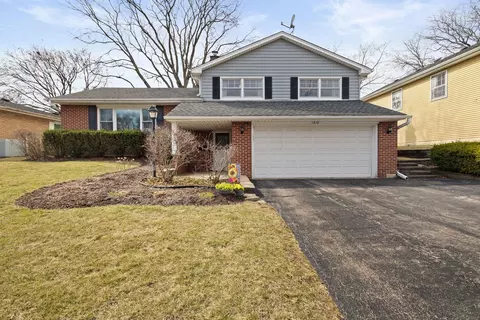 1210 Westhaven Dr, Wheaton, IL 60189