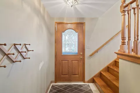 1210 Westhaven Dr, Wheaton, IL 60189 photo 3