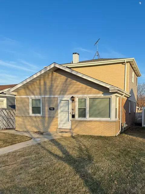7931 Natoma Ave, Burbank, IL 60459