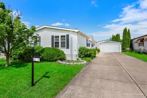22717 S Ravisloe Ln, Frankfort, IL 60423