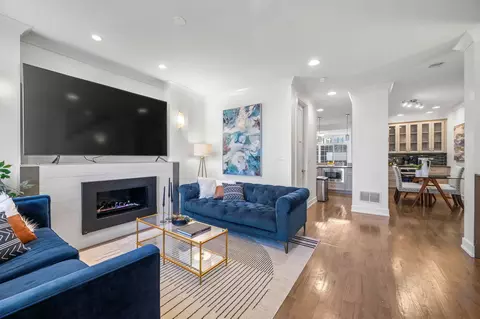 2716 N Artesian Ave, Chicago, IL 60647 photo 4