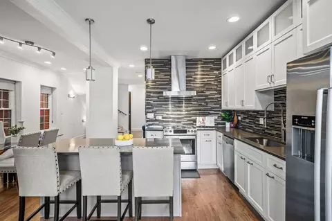 2716 N Artesian Ave, Chicago, IL 60647 photo 9