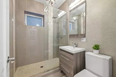 2716 N Artesian Ave, Chicago, IL 60647 photo 12