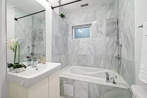 2716 N Artesian Ave, Chicago, IL 60647 photo 16