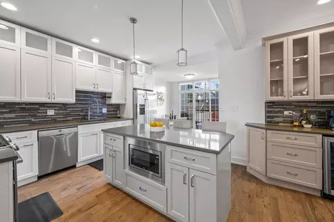 2716 N Artesian Ave, Chicago, IL 60647 photo 7