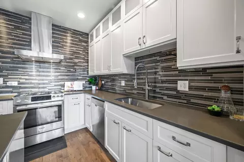 2716 N Artesian Ave, Chicago, IL 60647 photo 8