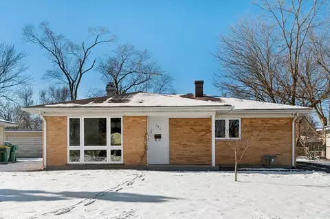 292 Renee Ter, Wheeling, IL 60090