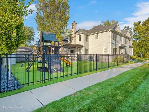 566 S Mitchell Ave, Elmhurst, IL 60126 photo 11