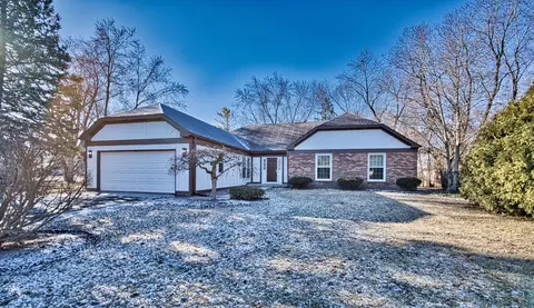 1488 Pebblestone Cv, Wheaton, IL 60189