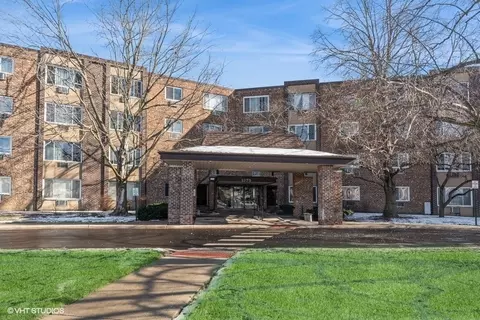 1375 Rebecca Dr #305, Hoffman Estates, IL 60169