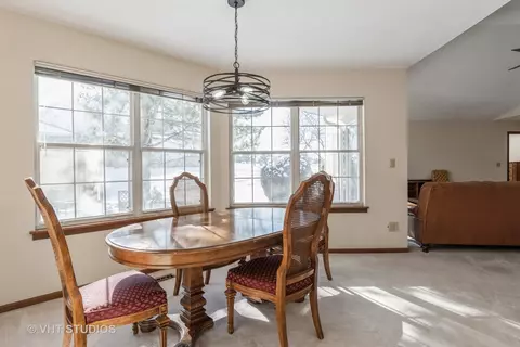 Dining - 21331 Silktree Cir, Plainfield, IL 60544 photo 2 of 3