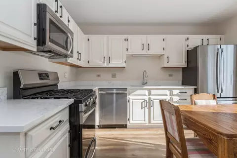 Kitchen - 21331 Silktree Cir, Plainfield, IL 60544 photo 2 of 3