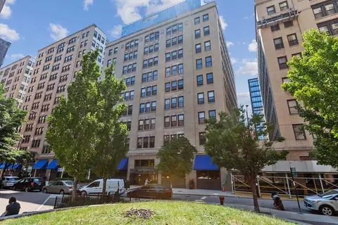 680 S Federal St #202, Chicago, IL 60605