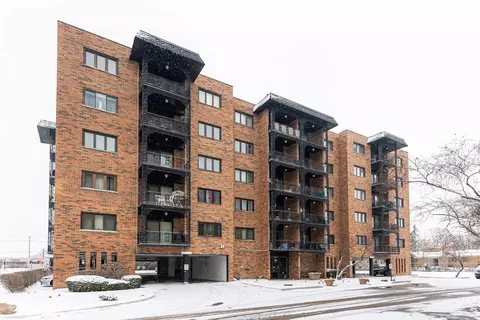 9332 Landings Ln #601, Des Plaines, IL 60016