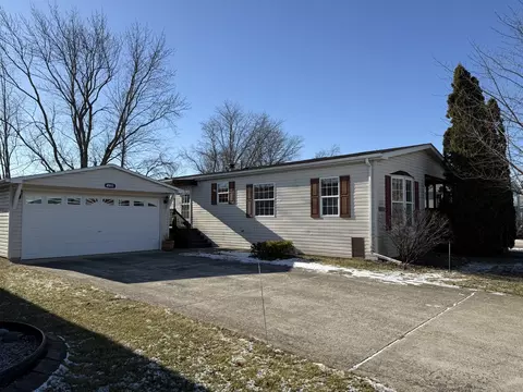 4991 Colonial Dr, Monee, IL 60449