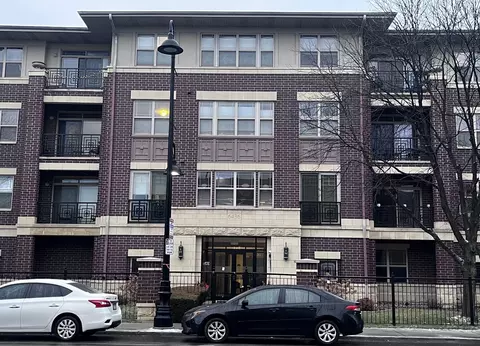 6436 Roosevelt Rd #415, Oak Park, IL 60304