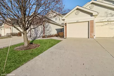 42 S Golfview Ct, Glendale Heights, IL 60139
