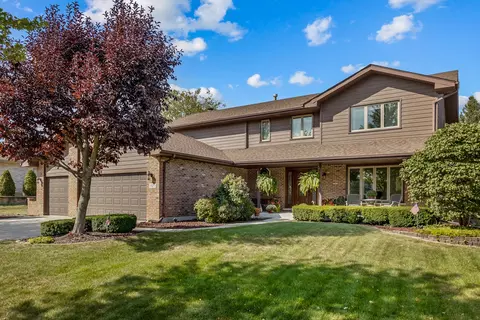 8520 Meadows Edge Trl, Tinley Park, IL 60487