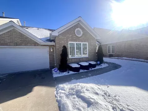 11427 Foxwoods Dr, Oak Lawn, IL 60453