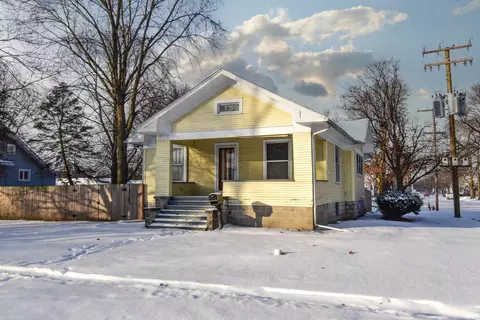 803 S Locust St, Pontiac, IL 61764