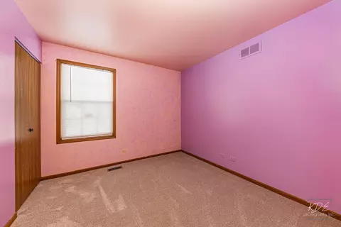 Bedroom - 2675 Moss Ln, Aurora, IL 60504 photo 3 of 4