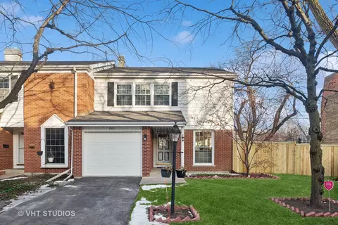 242 Essex Pl, Wilmette, IL 60091