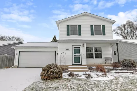 423 Lucerne Ln, Dekalb, IL 60115