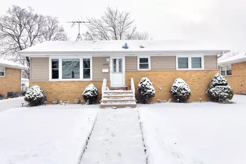 5036 Saint Paul Ct, Hillside, IL 60162