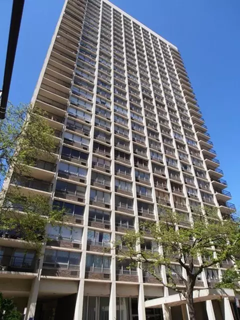 88 W Schiller St #1103, Chicago, IL 60610